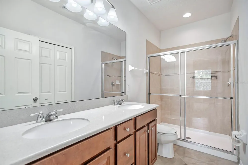 196 WINDFLOWER WAY Oviedo, FL 32765