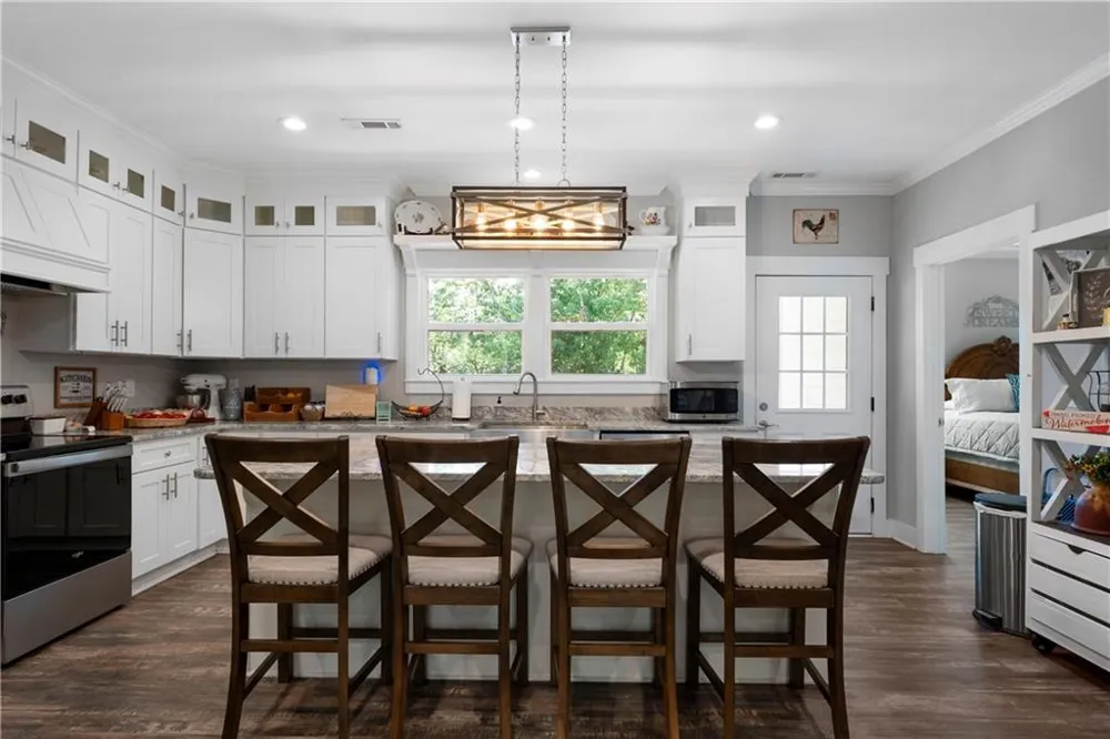 220 Long Road Rydal, GA 30171