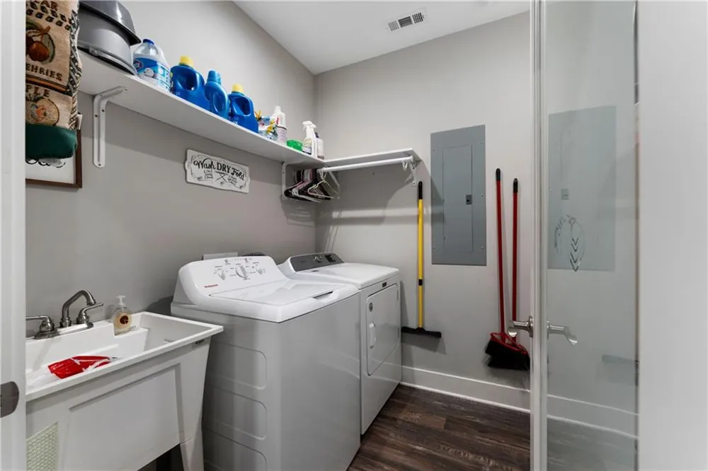 220 Long Road Rydal, GA 30171