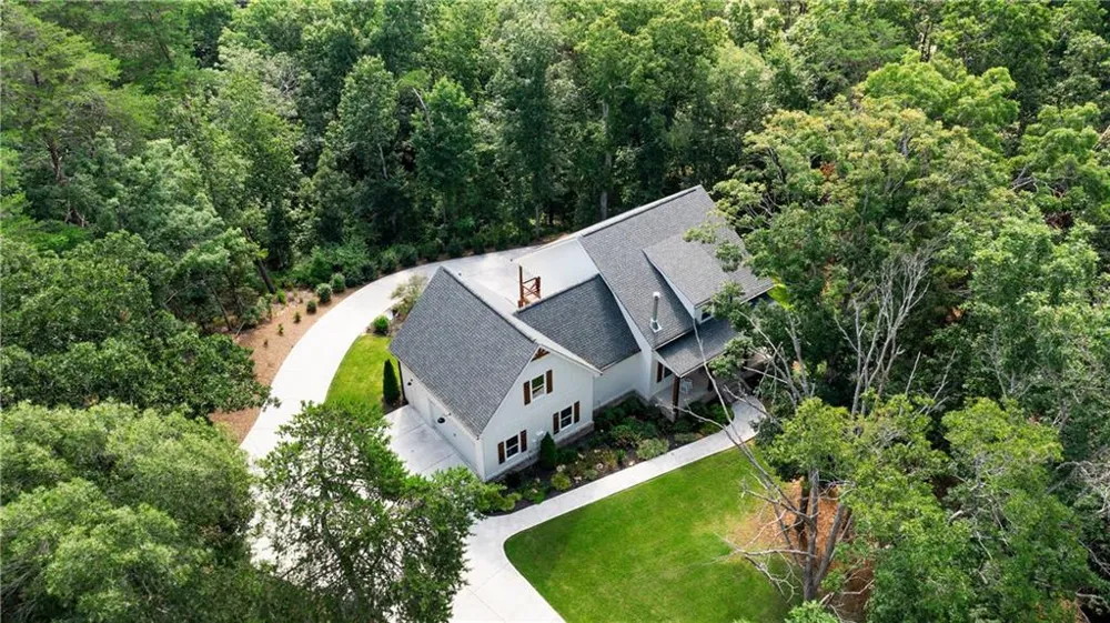 220 Long Road Rydal, GA 30171