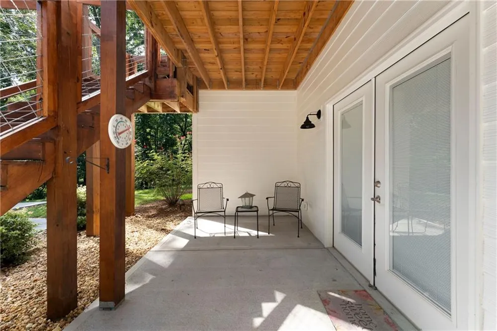 220 Long Road Rydal, GA 30171