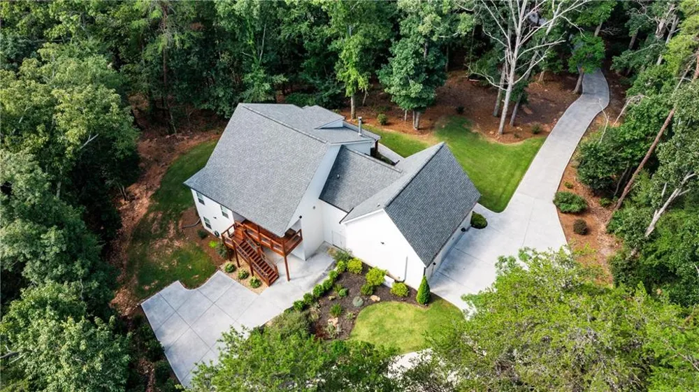 220 Long Road Rydal, GA 30171