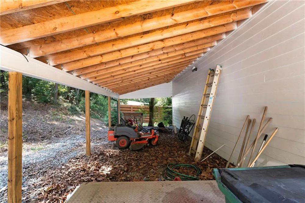 220 Long Road Rydal, GA 30171