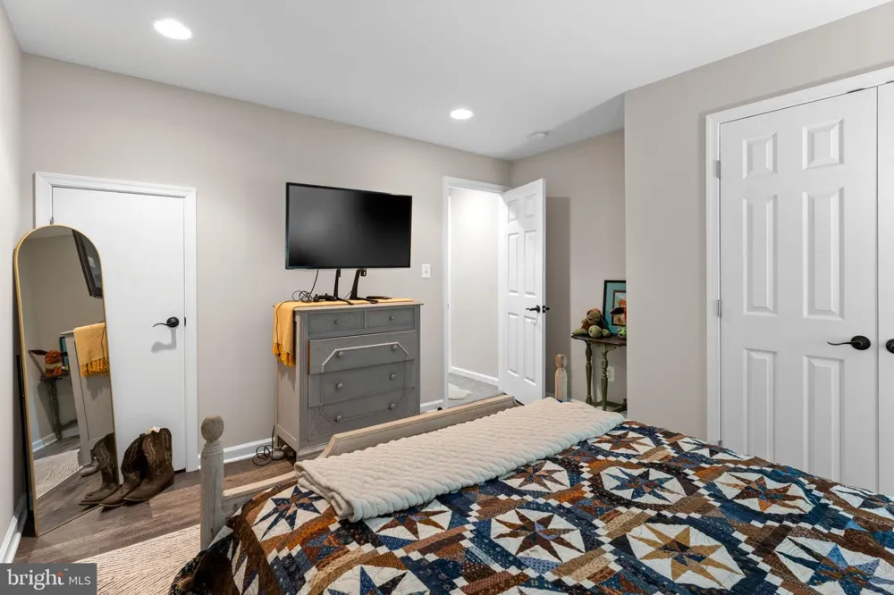 7154 CHESTERFIELD Warrenton, VA 20187