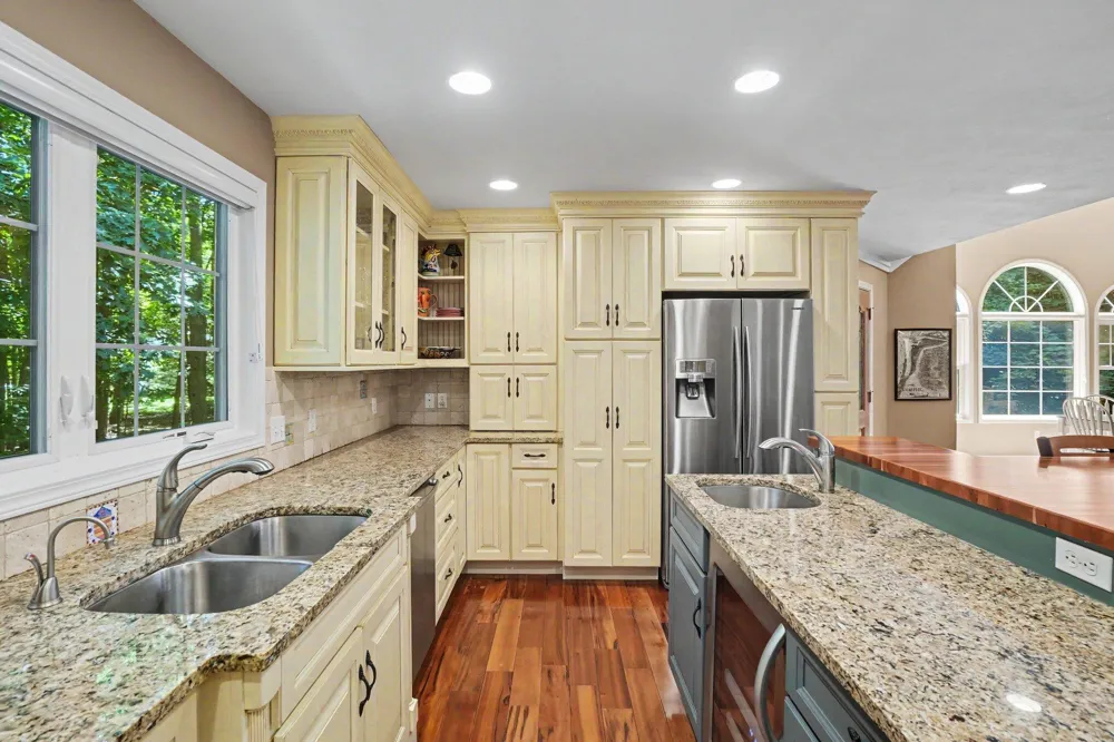 3334 Clearview Lane Saugatuck, MI 49453