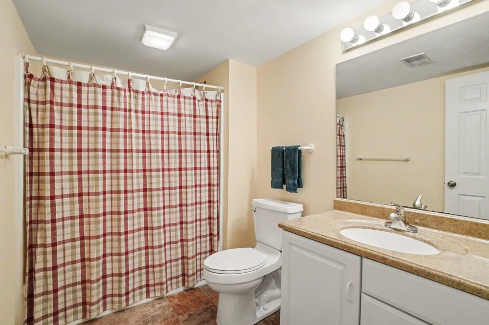 3334 Clearview Lane Saugatuck, MI 49453