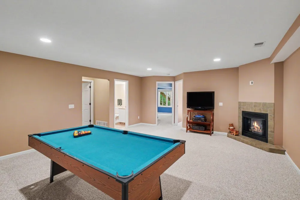 3334 Clearview Lane Saugatuck, MI 49453