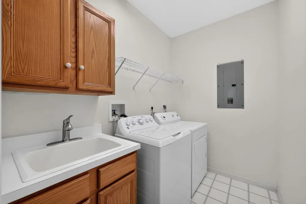2105 WHITE FOX WAY Glen Mills, PA 19342