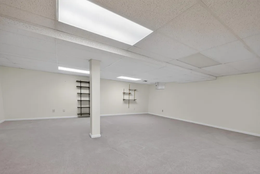 2105 WHITE FOX WAY Glen Mills, PA 19342