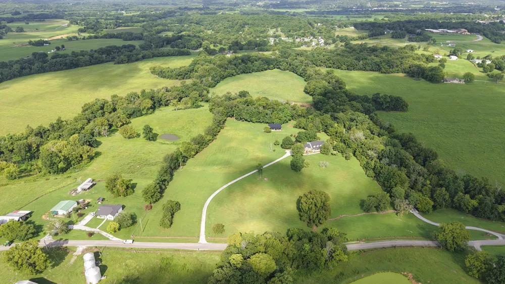 1015 Latti Reese Rd Hartsville, TN 37074