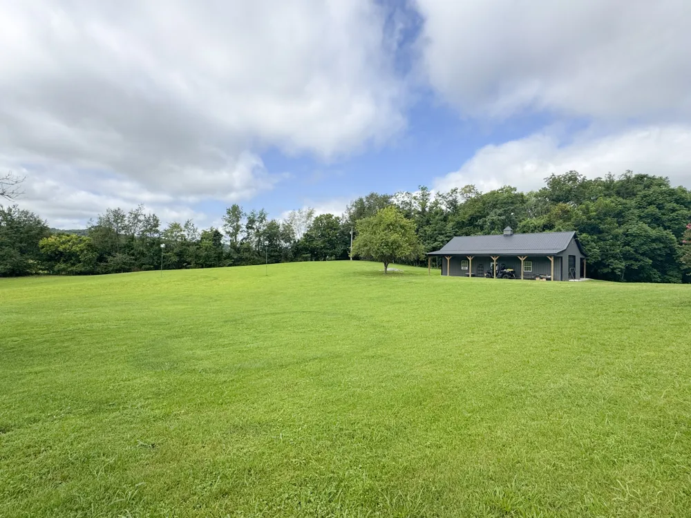 1015 Latti Reese Rd Hartsville, TN 37074
