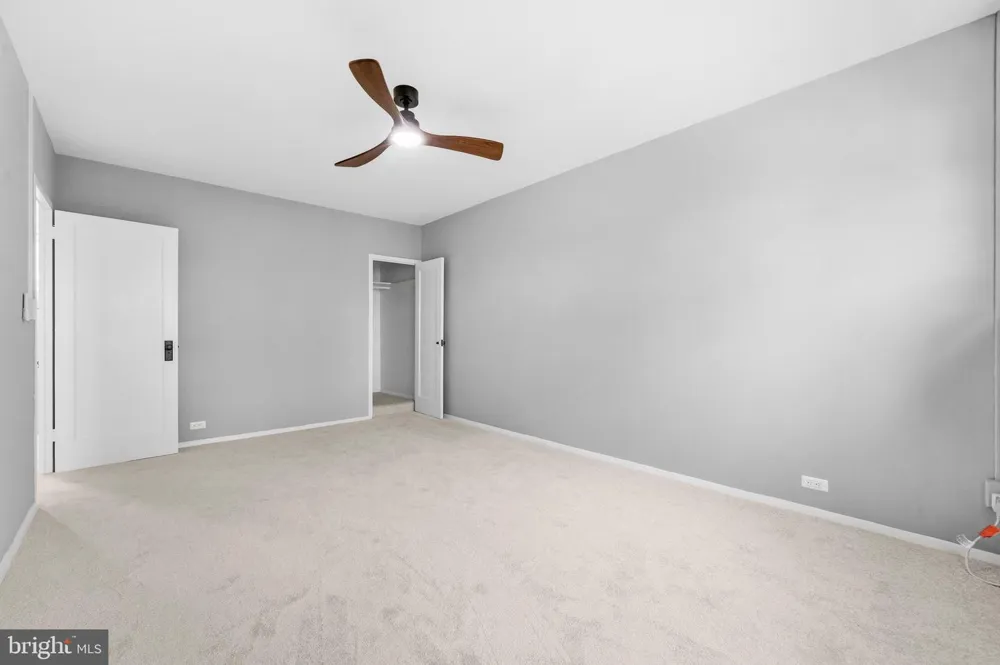 3721 LYONS LANE Alexandria, VA 22302