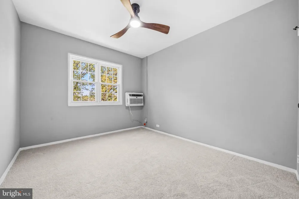 3721 LYONS LANE Alexandria, VA 22302