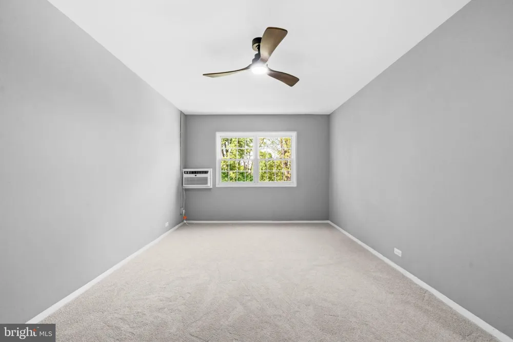 3721 LYONS LANE Alexandria, VA 22302