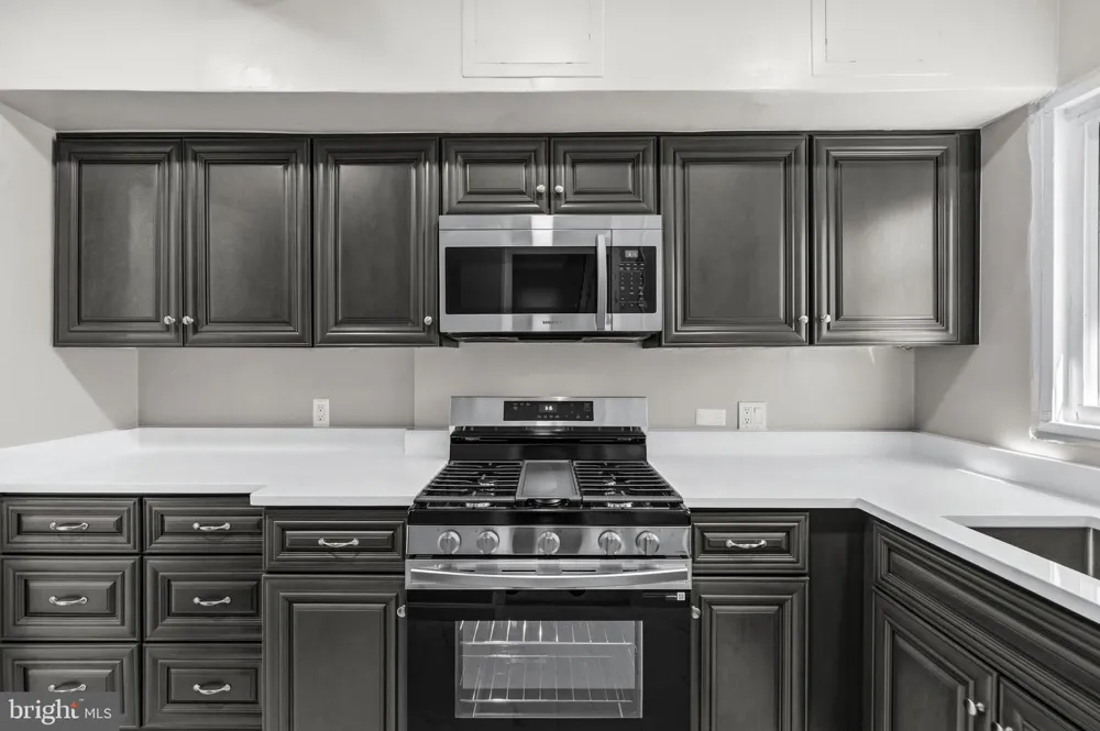 3721 LYONS LANE Alexandria, VA 22302