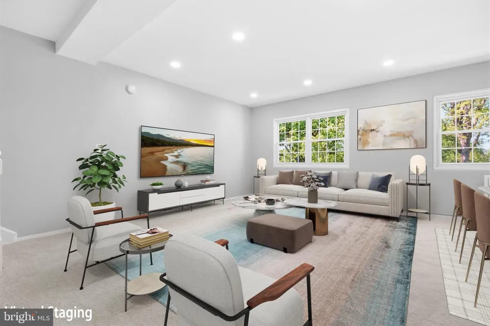 3721 LYONS LANE Alexandria, VA 22302