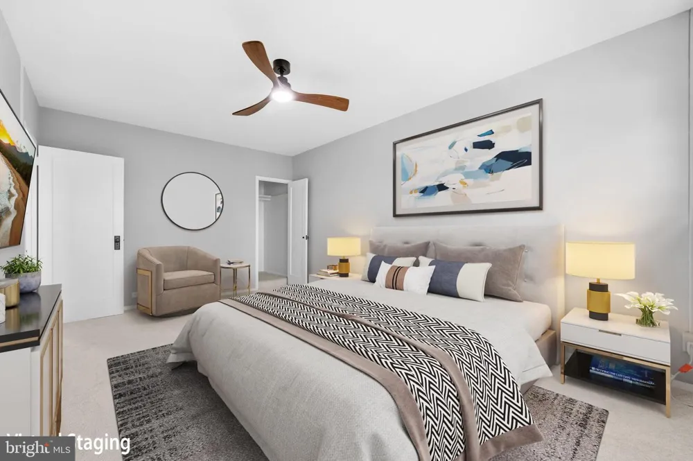 3721 LYONS LANE Alexandria, VA 22302