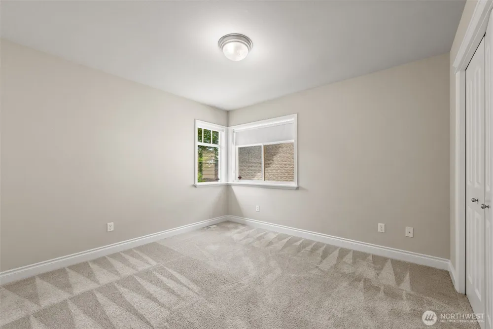 8816 140th Avenue SE Newcastle, WA 98059