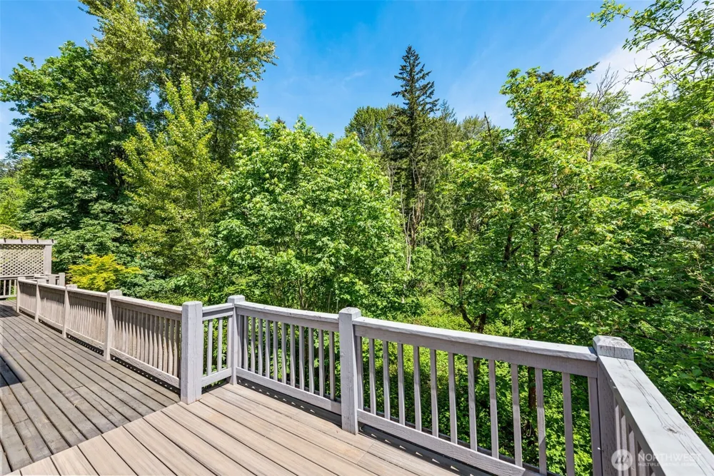8816 140th Avenue SE Newcastle, WA 98059