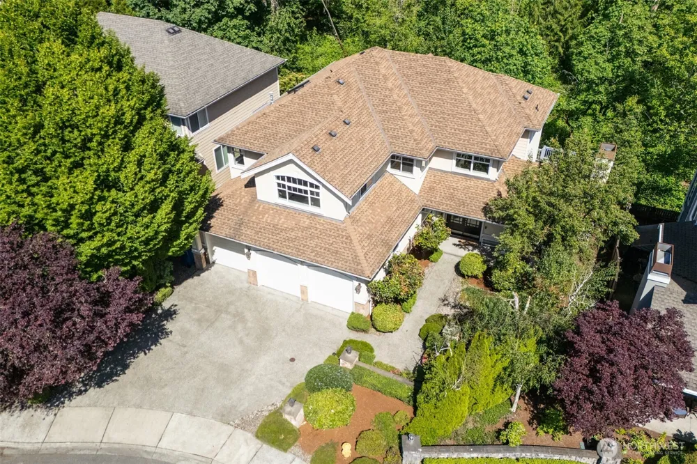 8816 140th Avenue SE Newcastle, WA 98059