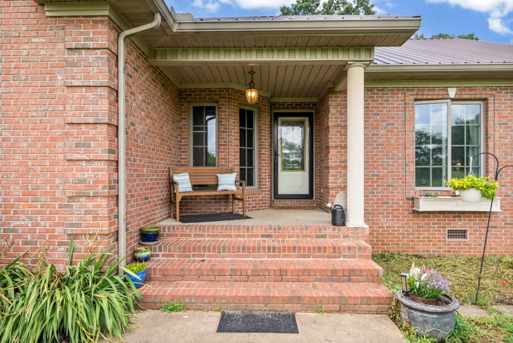 3055 Quisenberry Ln Hopkinsville, KY 42240