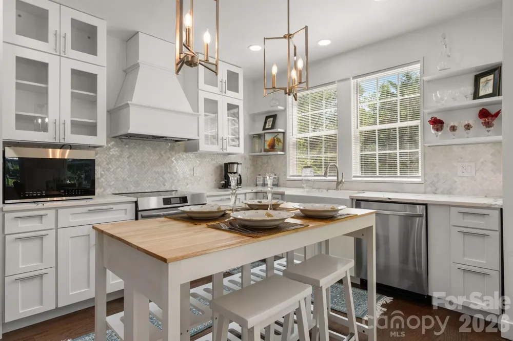 1407 Mimosa Lane NW Lenoir, NC 28645
