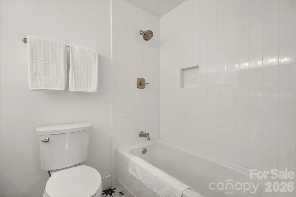 1407 Mimosa Lane NW Lenoir, NC 28645