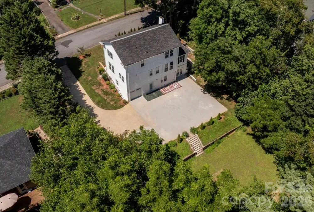1407 Mimosa Lane NW Lenoir, NC 28645