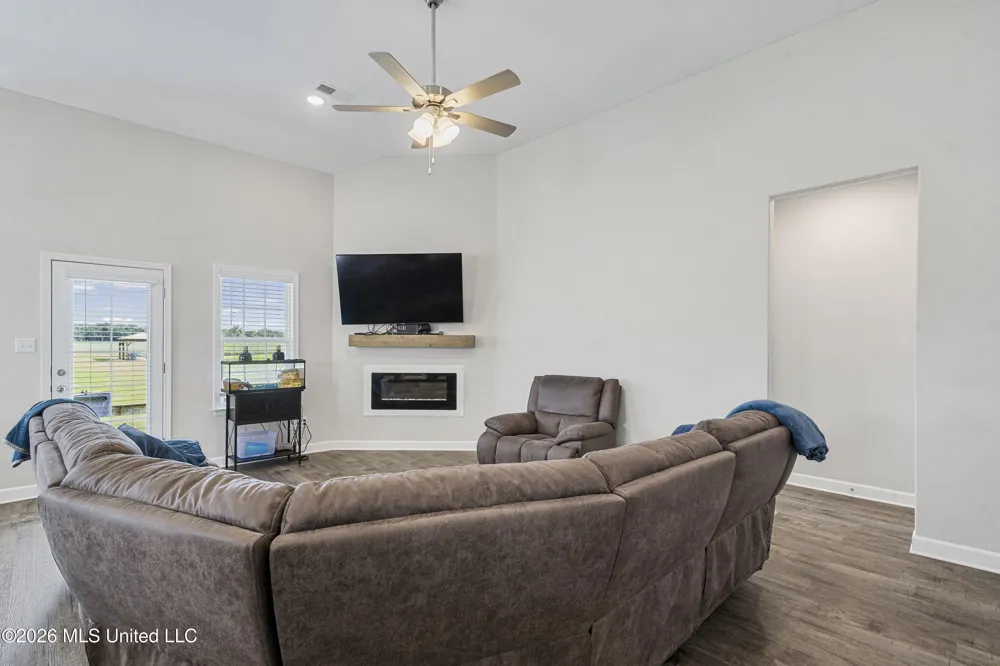 9073 S Lakeside Circle Walls, MS 38680