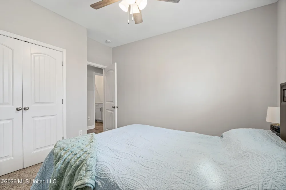 9073 S Lakeside Circle Walls, MS 38680
