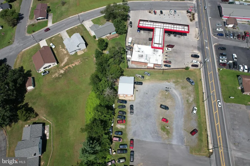 421 KEYSER AVENUE Petersburg, WV 26847
