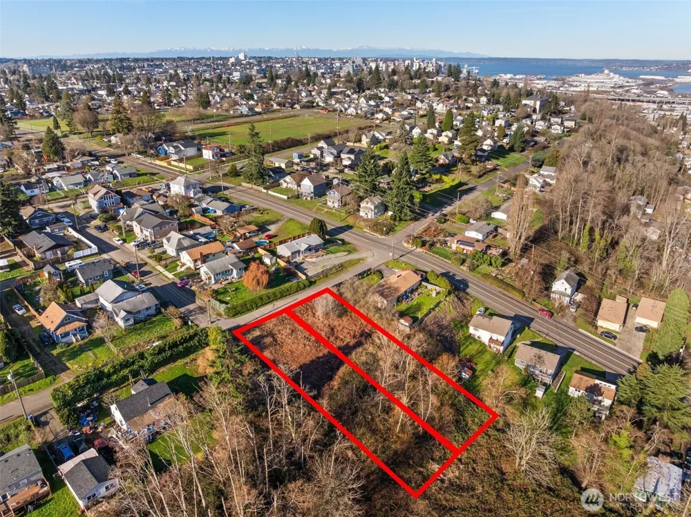 1403 E Lennox Tacoma, WA 98404