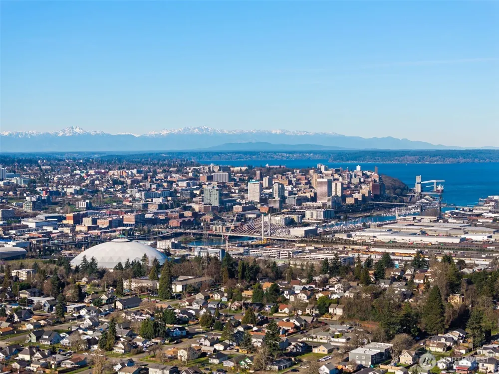 1403 E Lennox Tacoma, WA 98404