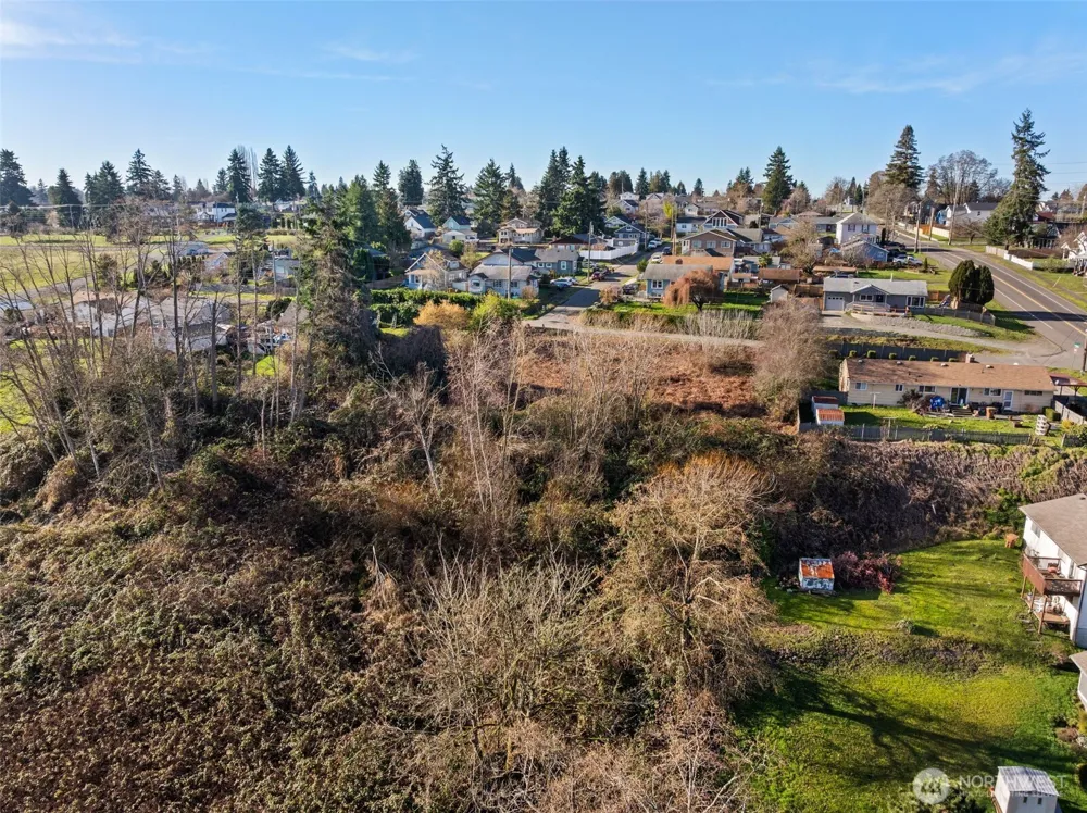 1403 E Lennox Tacoma, WA 98404