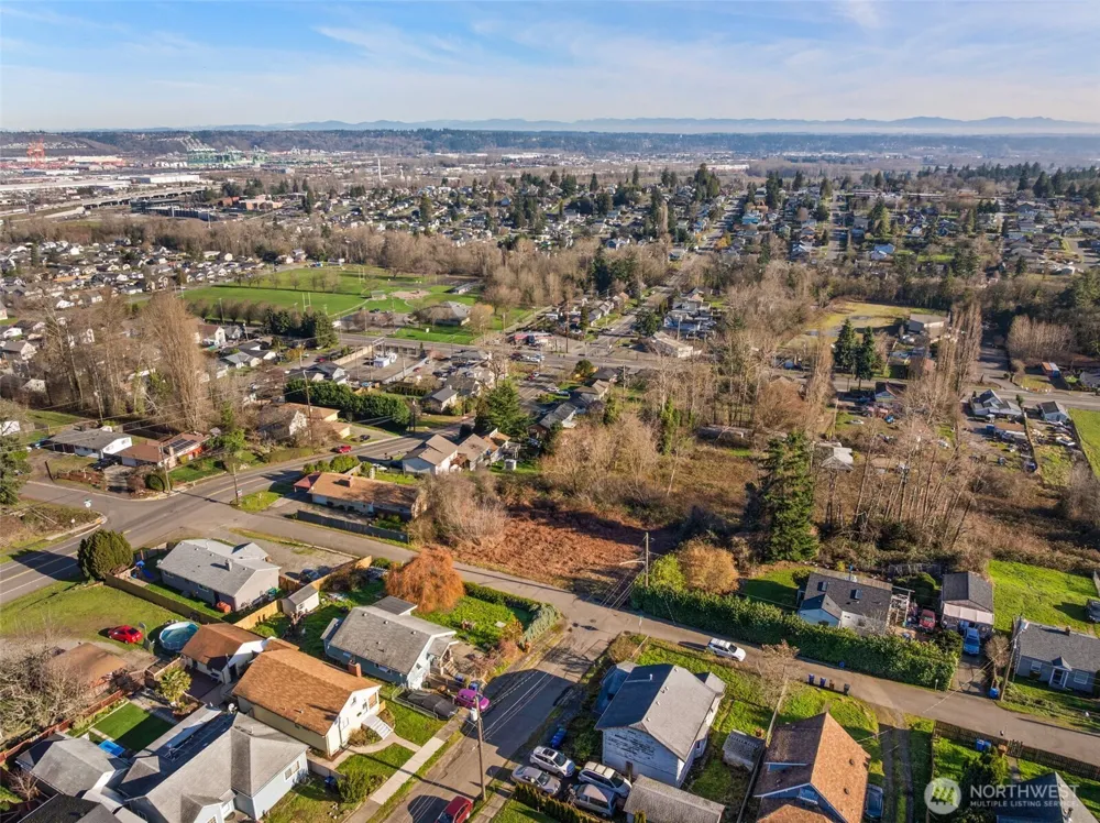 1403 E Lennox Tacoma, WA 98404