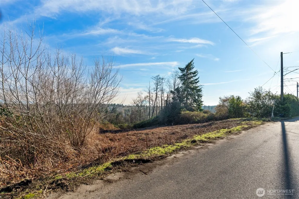 1403 E Lennox Tacoma, WA 98404