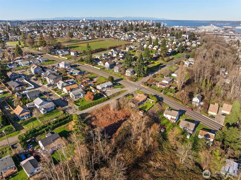 1403 E Lennox Tacoma, WA 98404