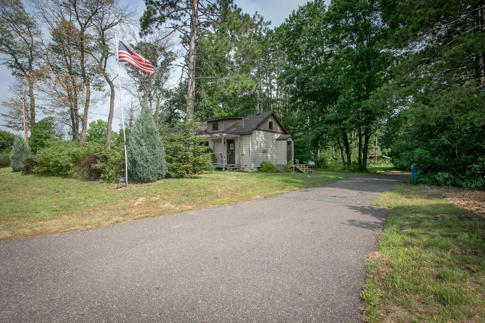 2815 269th Avenue NE Isanti, MN 55040