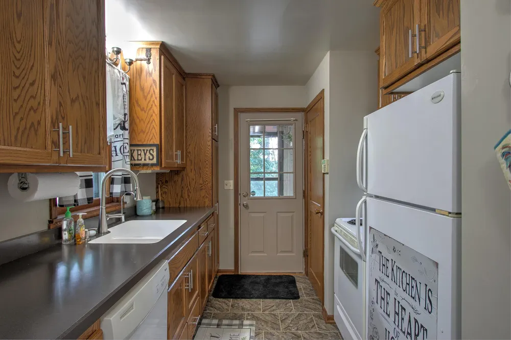 2815 269th Avenue NE Isanti, MN 55040