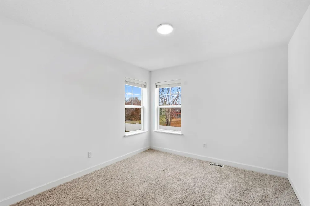 6131 205th Cove Forest Lake, MN 55025