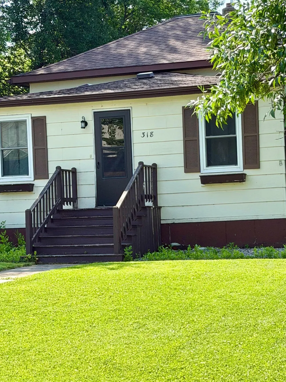 318 2nd Street SE Hallock, MN 56728