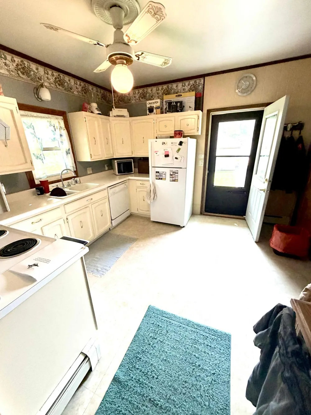 318 2nd Street SE Hallock, MN 56728
