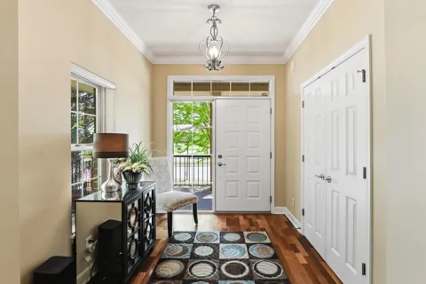 12250 Lakeview Drive