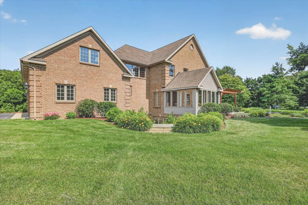 9425 Ravine Ridge Drive SE Caledonia, MI 49316