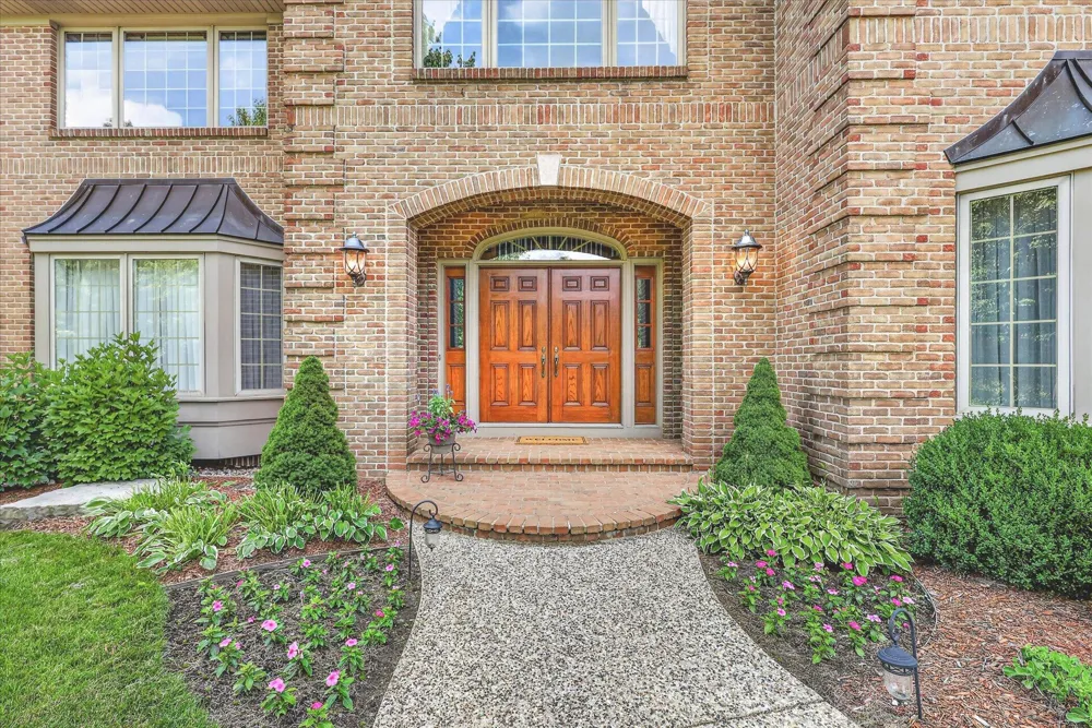 9425 Ravine Ridge Drive SE Caledonia, MI 49316