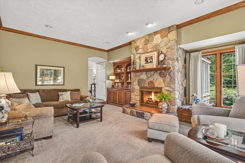 9425 Ravine Ridge Drive SE Caledonia, MI 49316