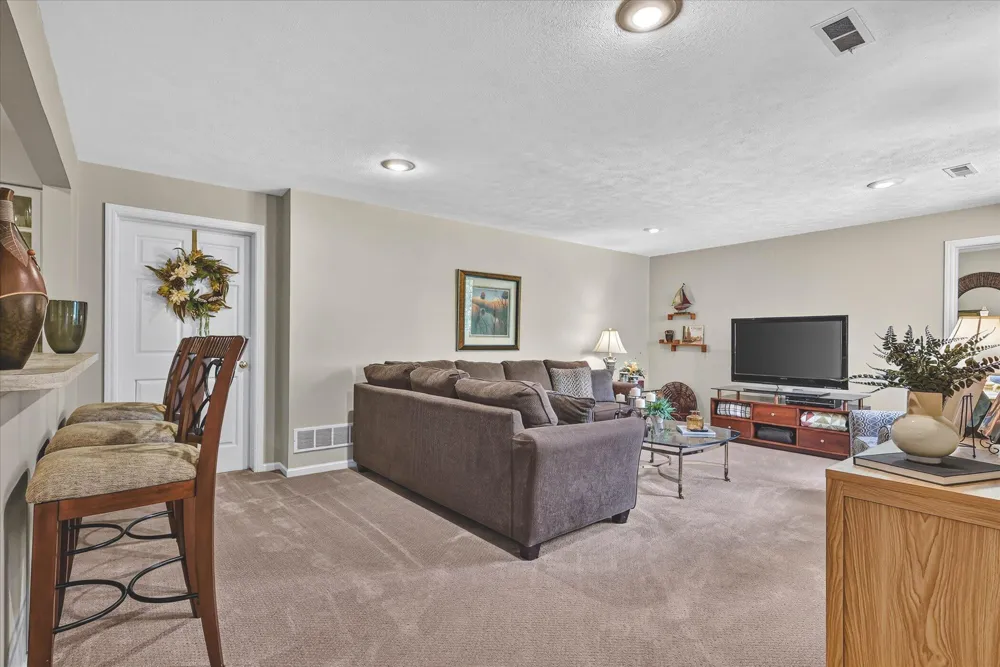 9425 Ravine Ridge Drive SE Caledonia, MI 49316