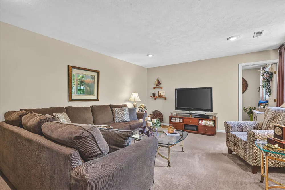 9425 Ravine Ridge Drive SE Caledonia, MI 49316