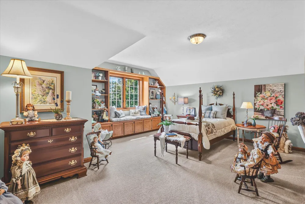 9425 Ravine Ridge Drive SE Caledonia, MI 49316