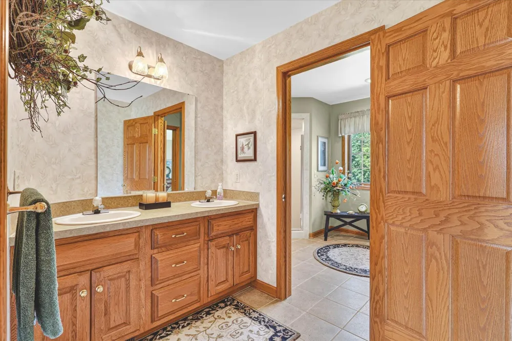 9425 Ravine Ridge Drive SE Caledonia, MI 49316